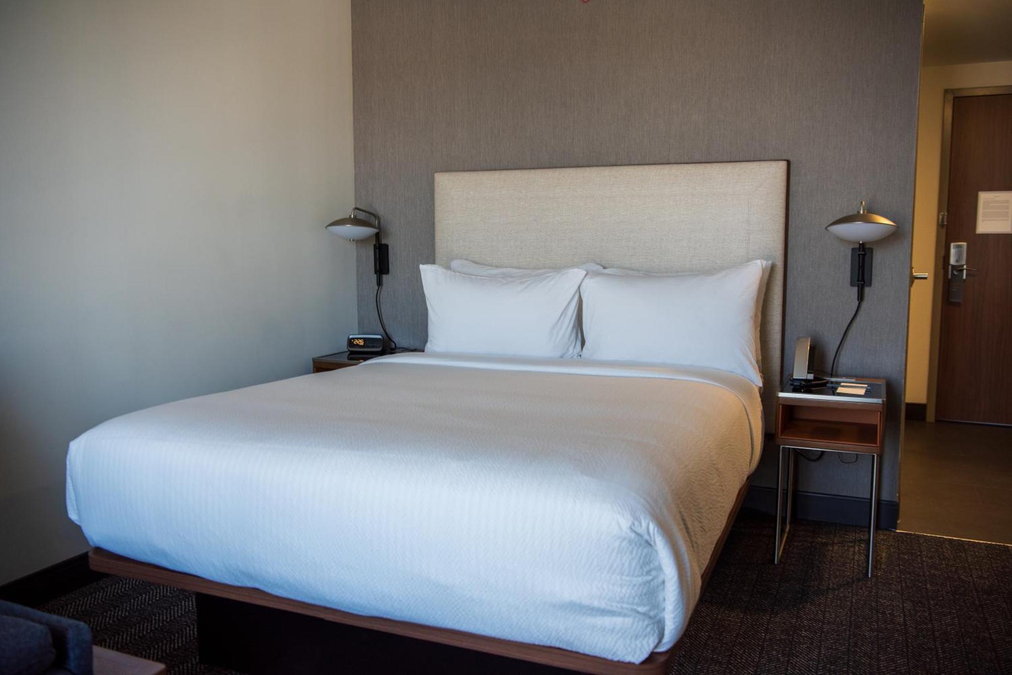 Courtyard By Marriott Lake City Eksteriør billede