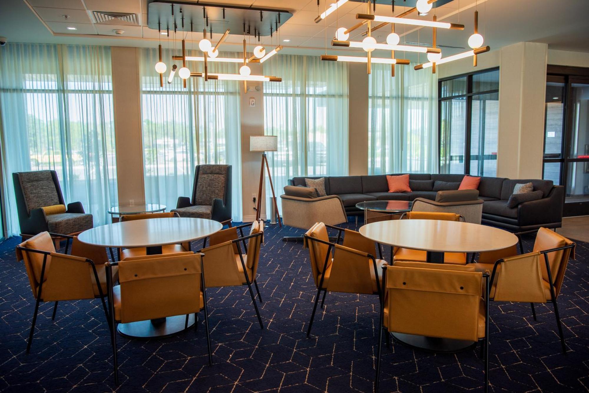 Courtyard By Marriott Lake City Eksteriør billede