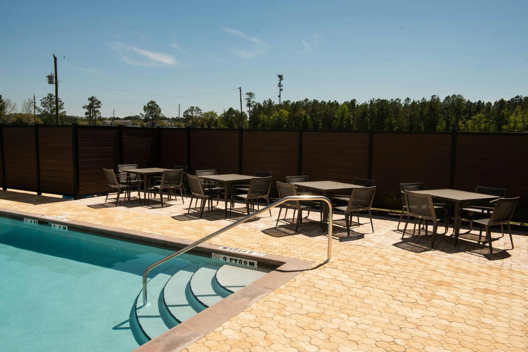 Courtyard By Marriott Lake City Eksteriør billede